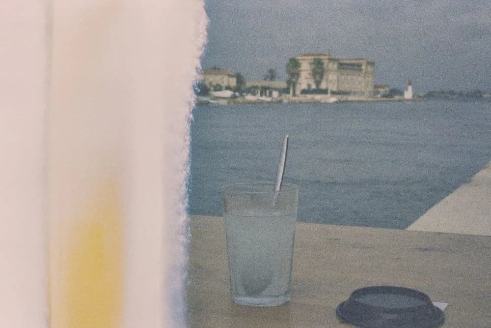 Café à la Pointe Courte — Guillaume CHAPLOT